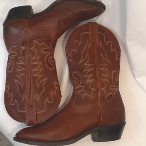 Boulet Men's Challenger Handmade Leather Cowboy Boots.